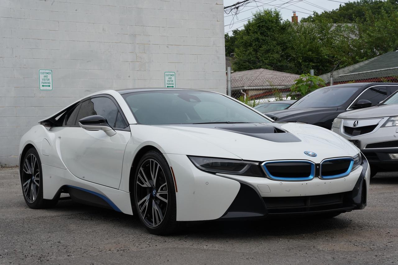 2015 BMW i8 NO ACCIDENTS/ VERY GOOD CONDITION Photo