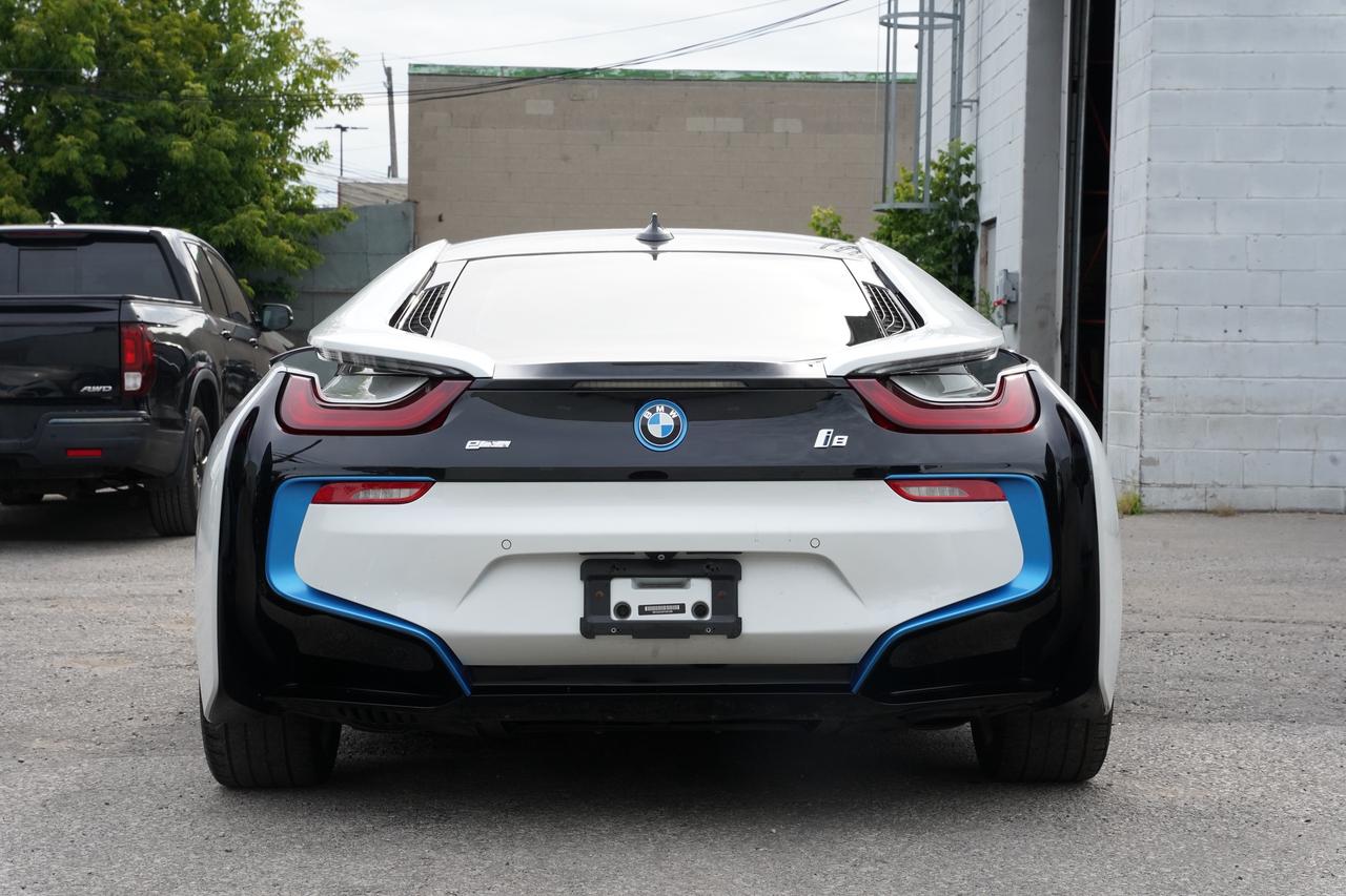 2015 BMW i8 NO ACCIDENTS/ VERY GOOD CONDITION Photo