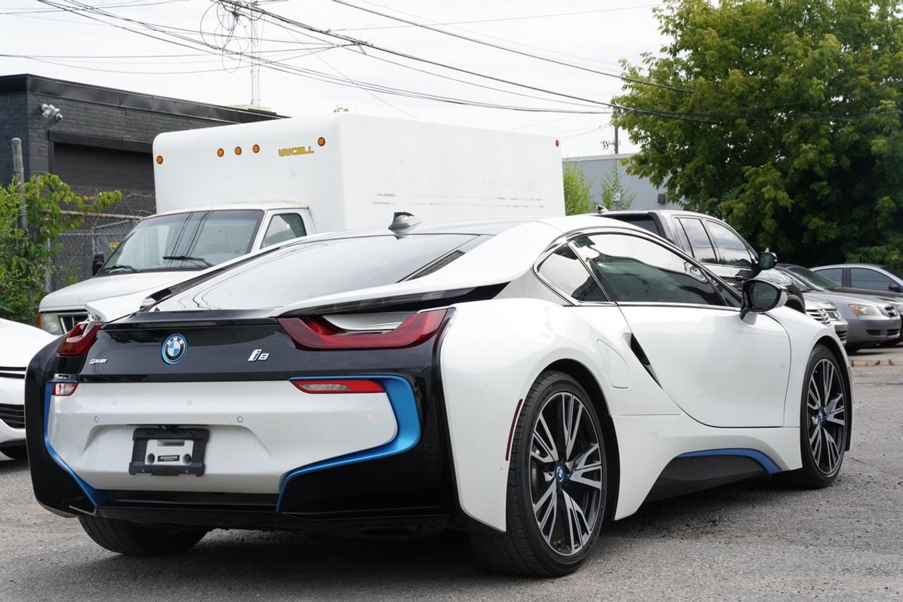 2015 BMW i8 NO ACCIDENTS/ VERY GOOD CONDITION Photo