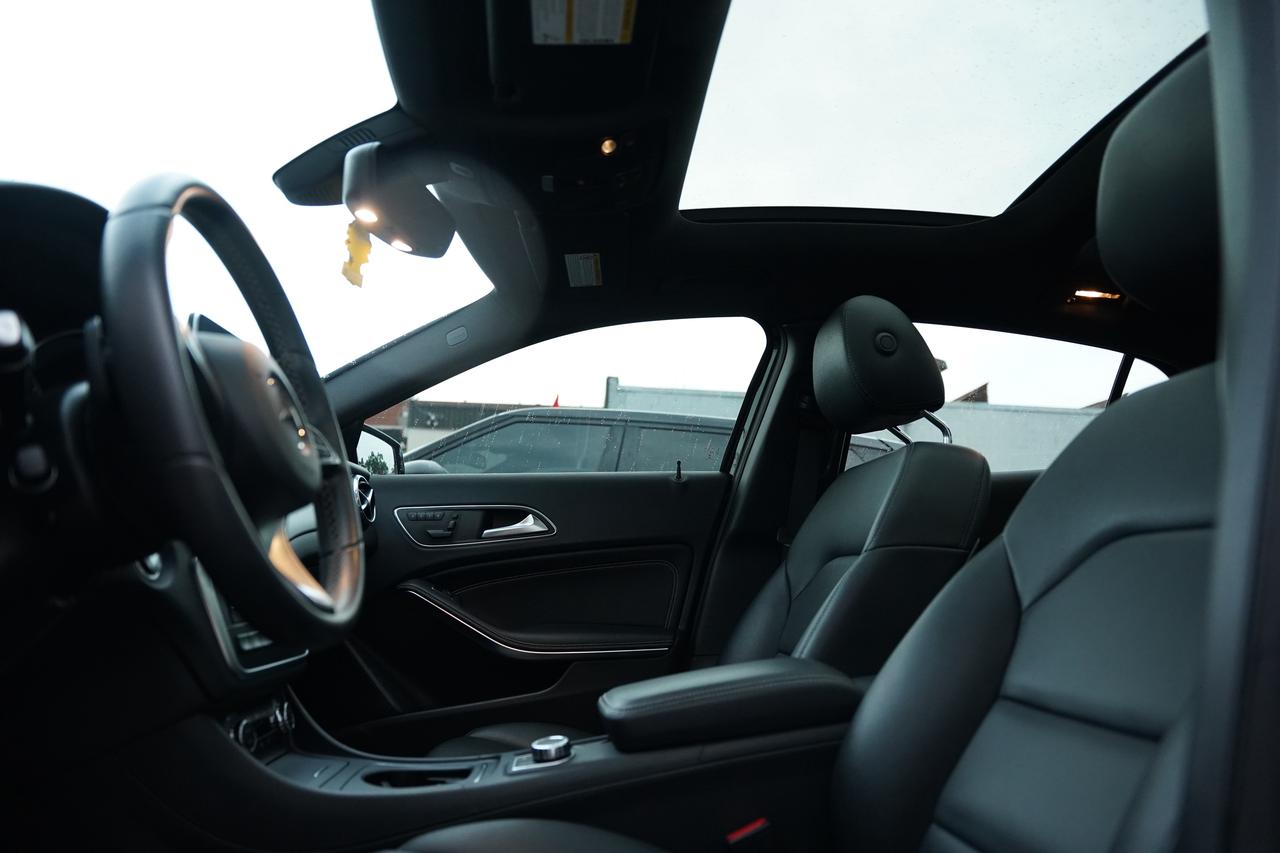 2016 Mercedes-Benz GLA-Class GLA250/4MATIC/AMG PKG/ NO ACCIDENTS/BLK EDITION Photo