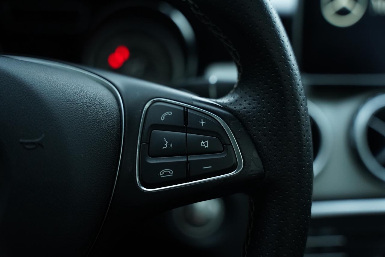 2016 Mercedes-Benz GLA-Class GLA250/4MATIC/AMG PKG/ NO ACCIDENTS/BLK EDITION Photo