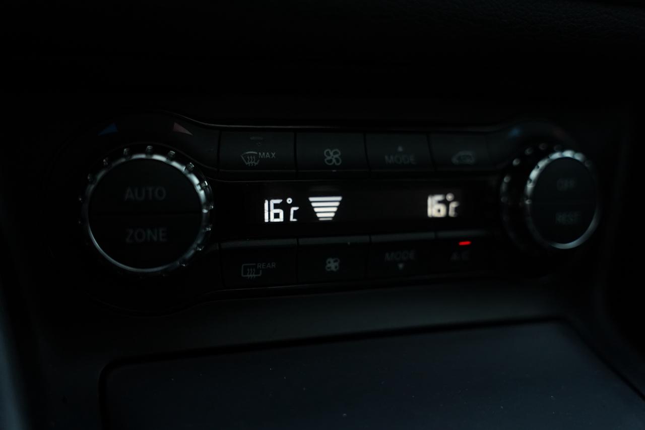 2016 Mercedes-Benz GLA-Class GLA250/4MATIC/AMG PKG/ NO ACCIDENTS/BLK EDITION Photo