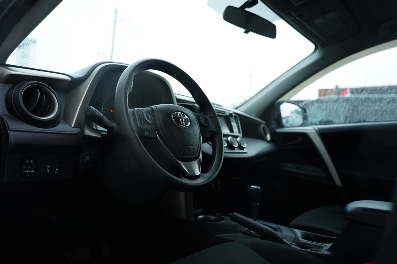 2014 Toyota RAV4 LE/AWD/CAMERA/BLUETOOTH Photo