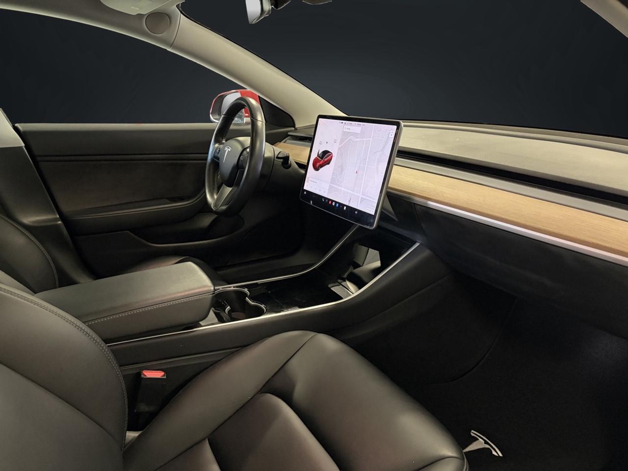 2018 Tesla Model 3 LONG RANGE Photo
