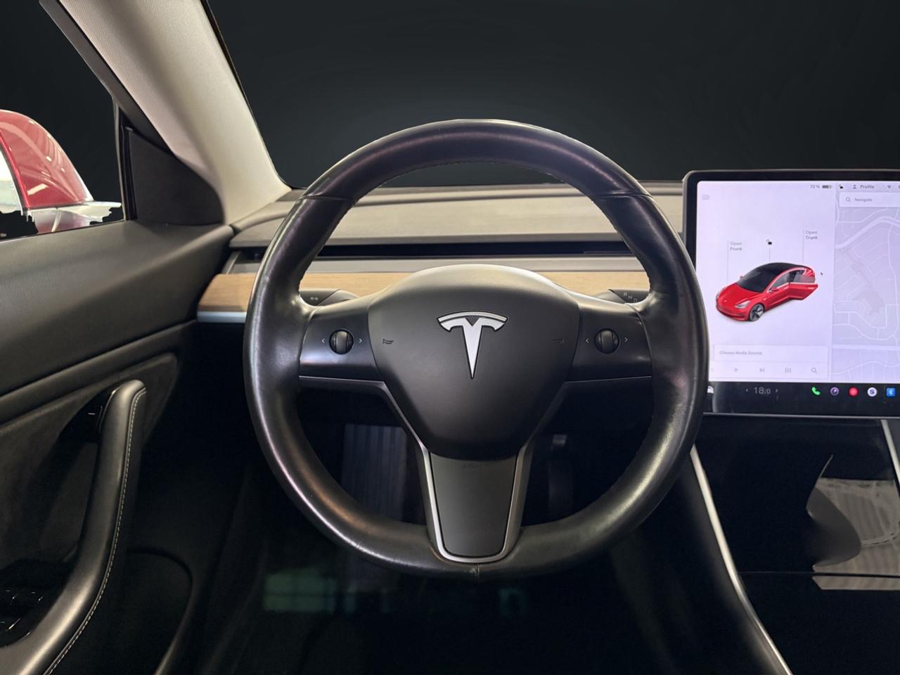 2018 Tesla Model 3 LONG RANGE Photo