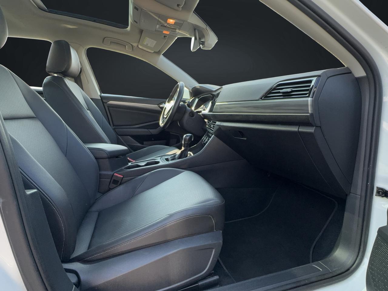 2021 Volkswagen Jetta HIGHLINE Photo