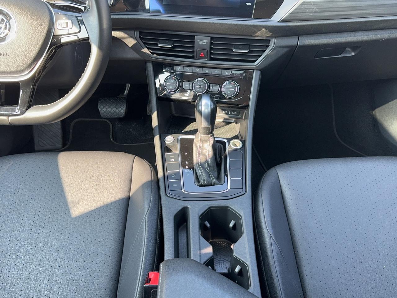 2021 Volkswagen Jetta HIGHLINE Photo