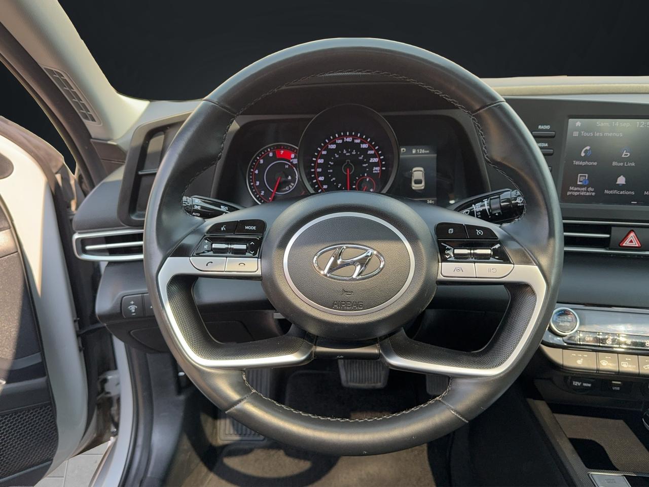 2022 Hyundai Elantra Preferred Photo
