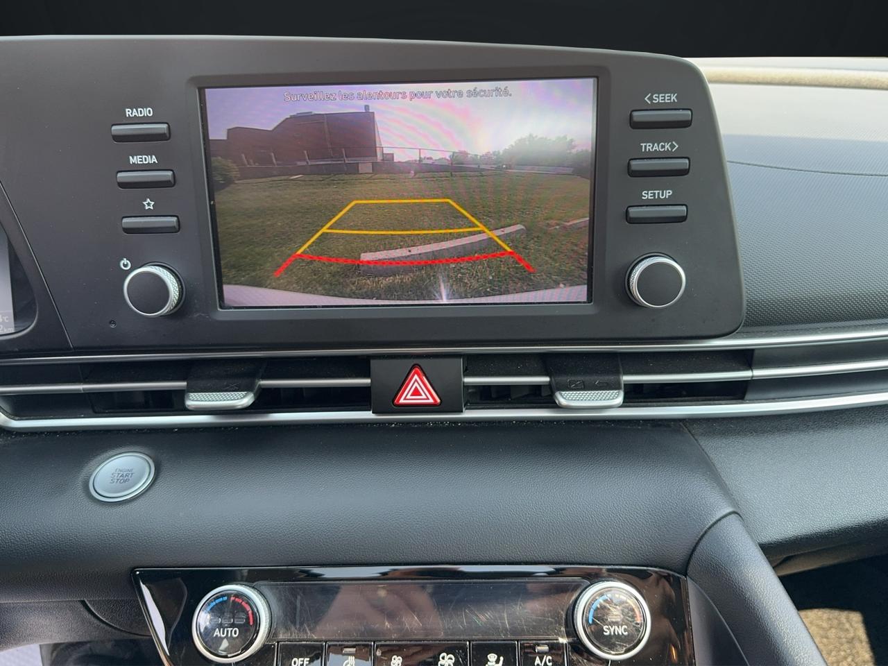 2022 Hyundai Elantra Preferred Photo