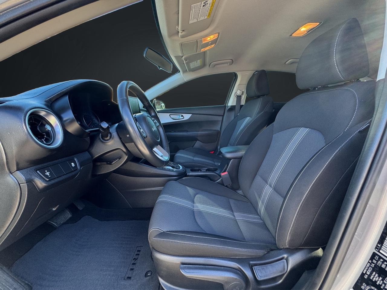 2023 Kia Forte LX Photo