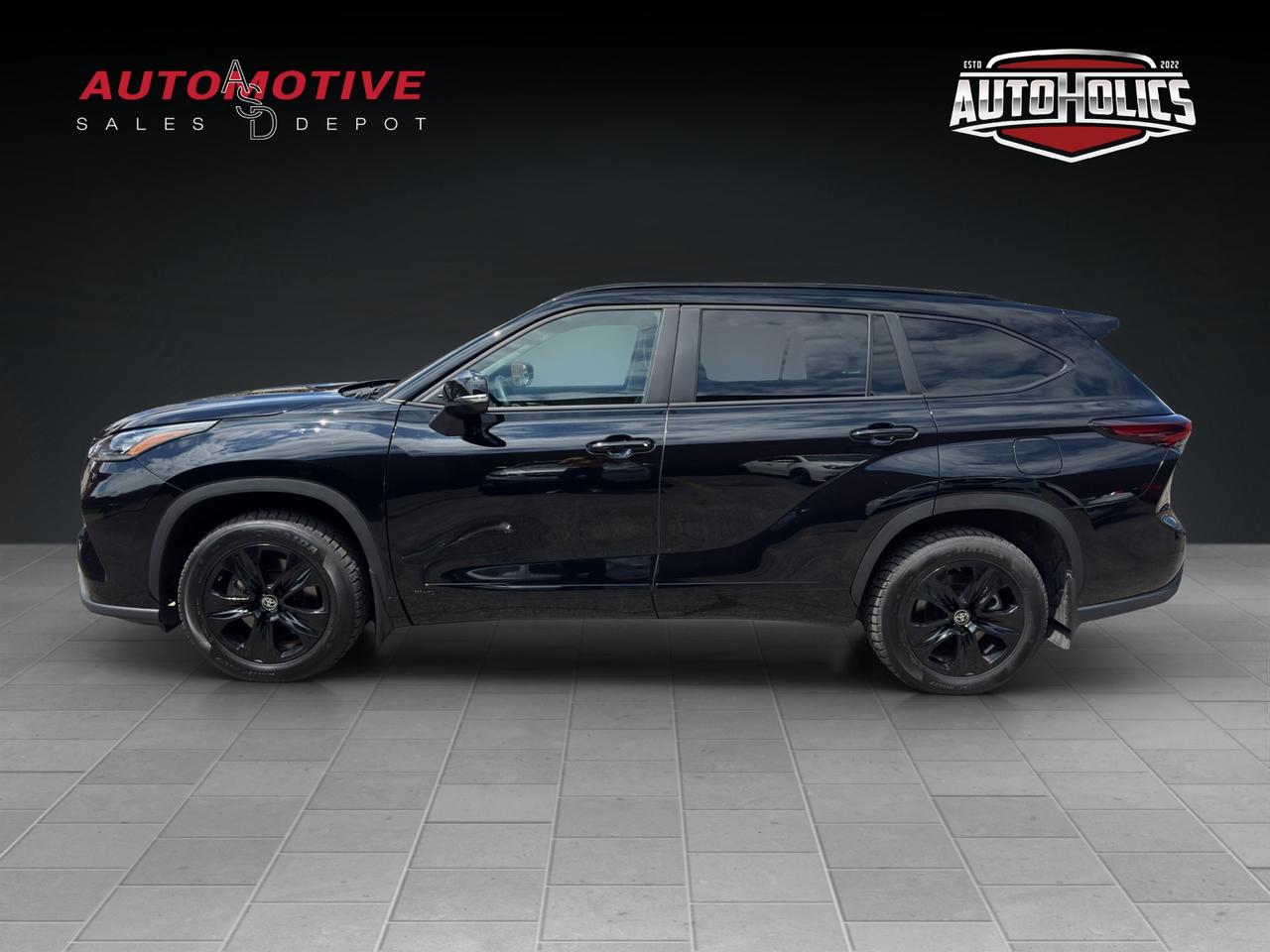 2024 Toyota Highlander Hybrid XLE Photo2