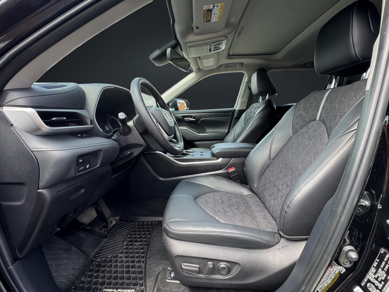 2024 Toyota Highlander Hybrid XLE Photo