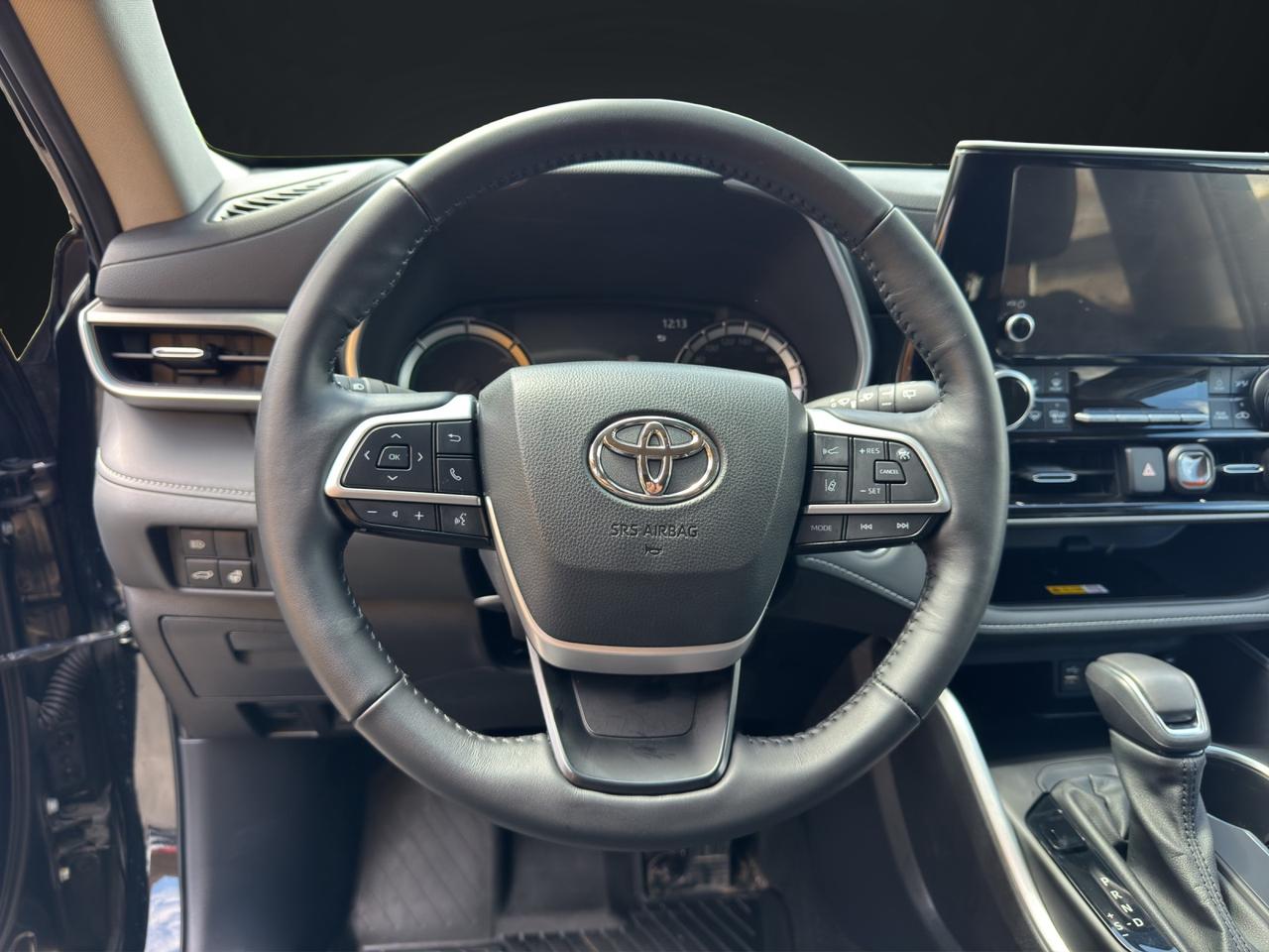 2024 Toyota Highlander Hybrid XLE Photo