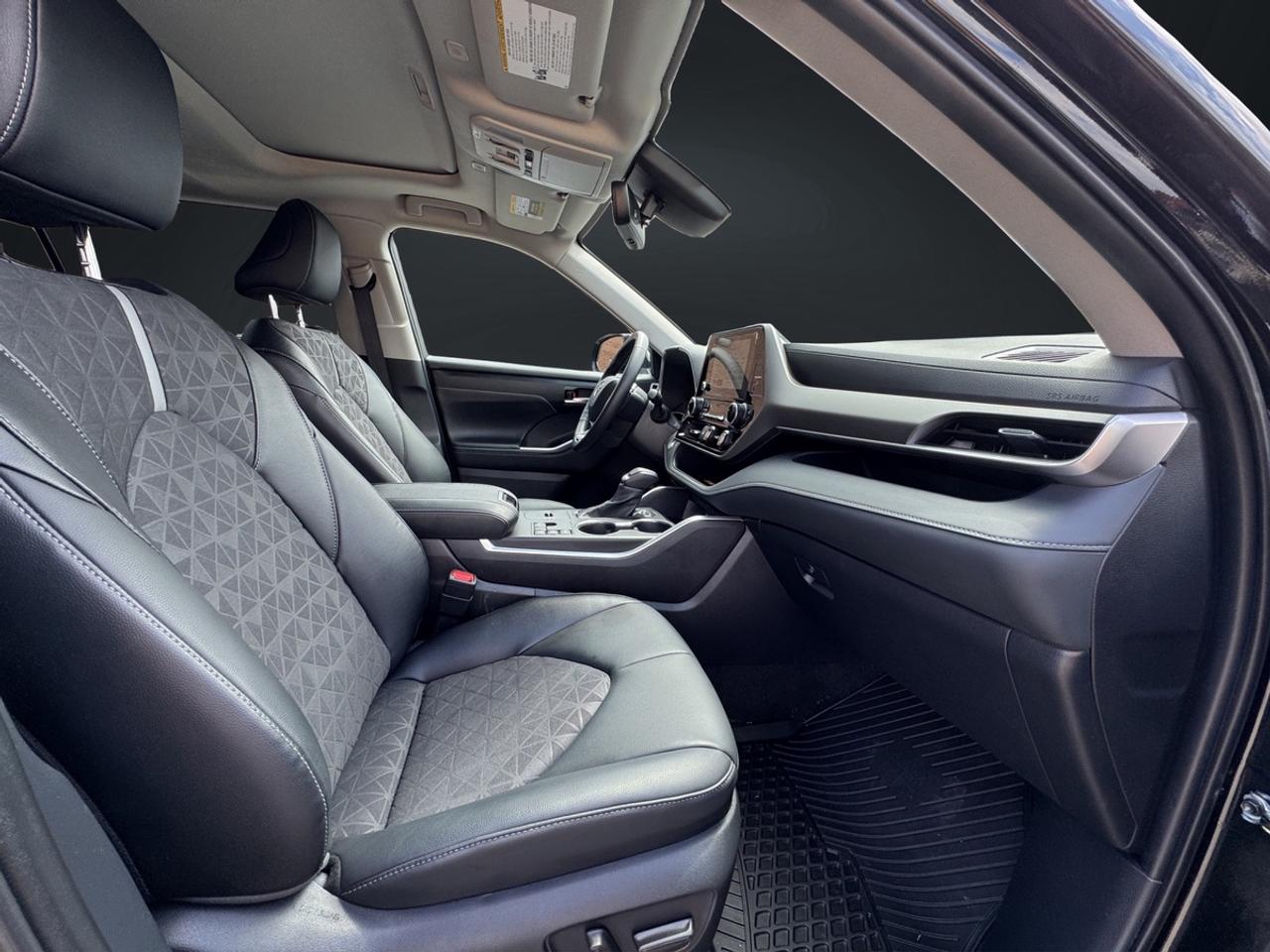 2024 Toyota Highlander Hybrid XLE Photo