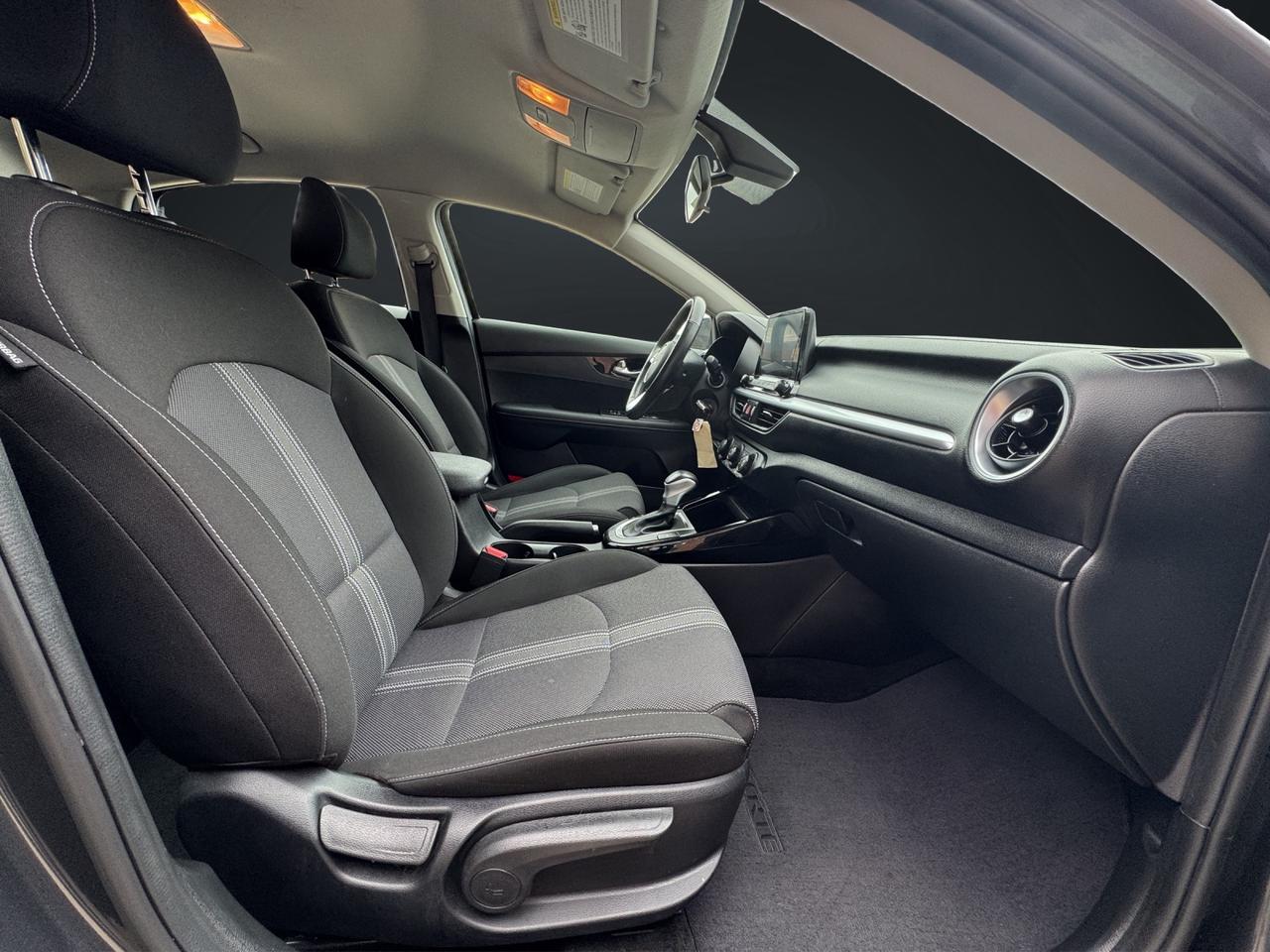 2022 Kia Forte EX Photo