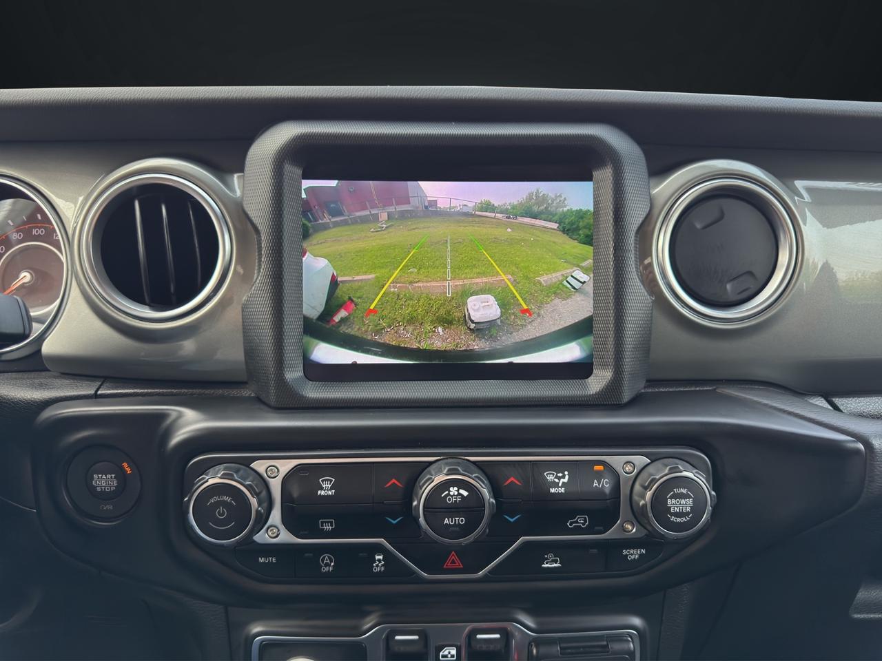 2023 Jeep Wrangler Sahara Photo