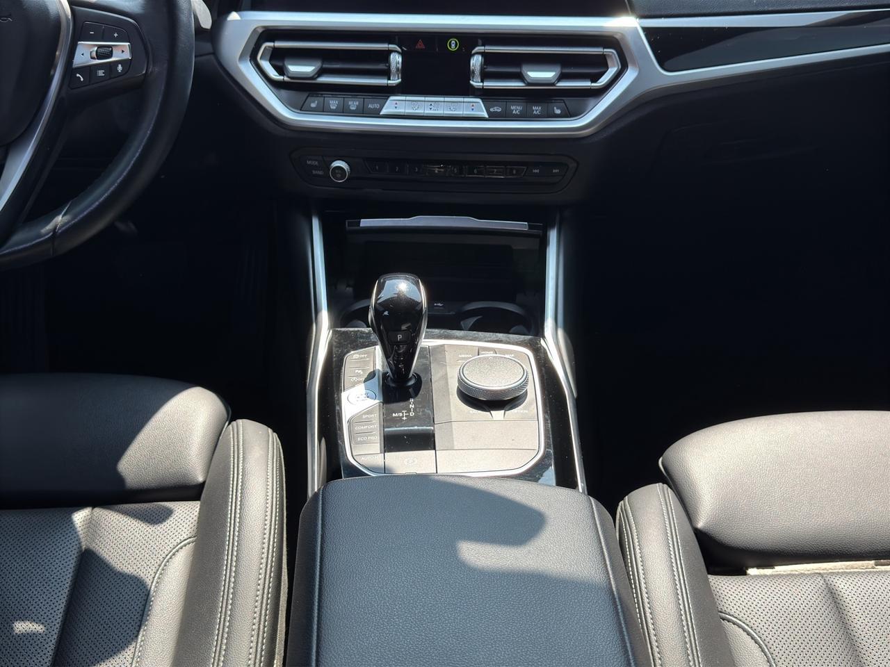 2022 BMW 3-Series 330i xDrive Photo