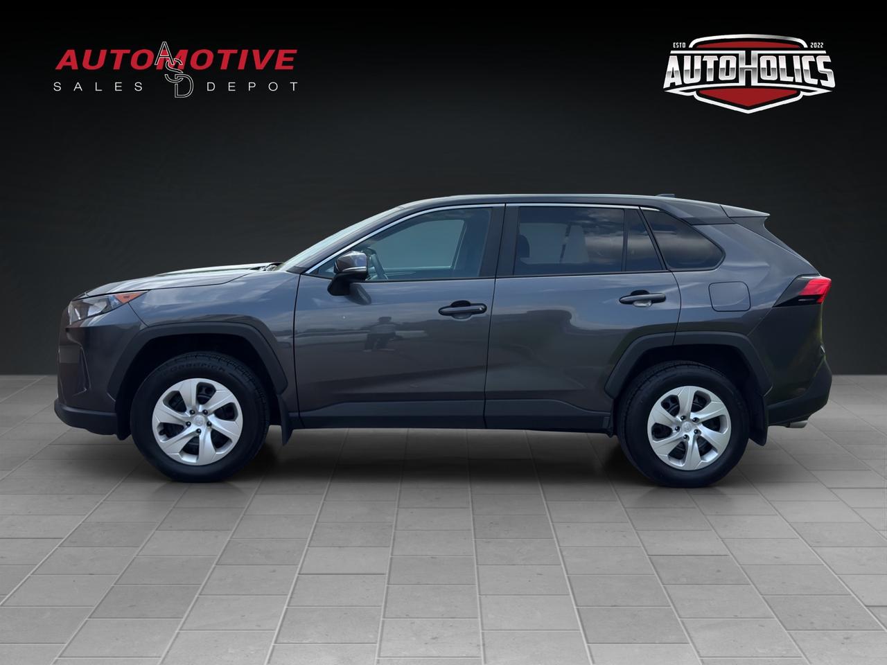 2023 Toyota RAV4 LE Photo