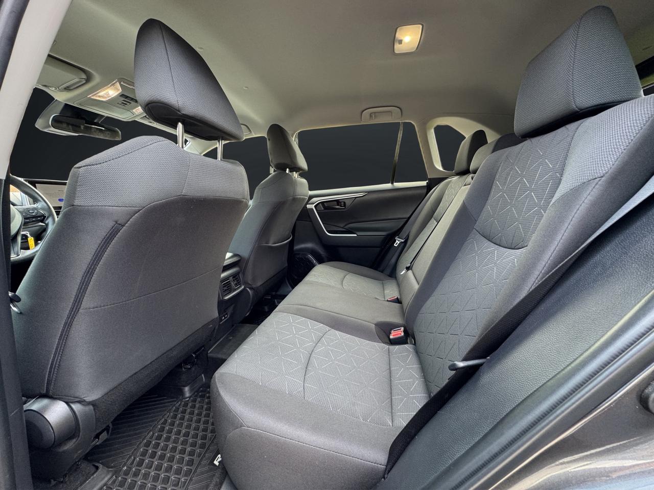 2023 Toyota RAV4 LE Photo