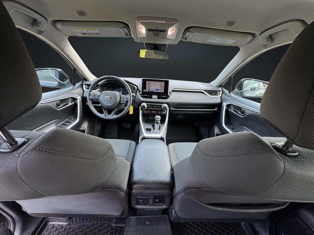 2023 Toyota RAV4 LE Photo