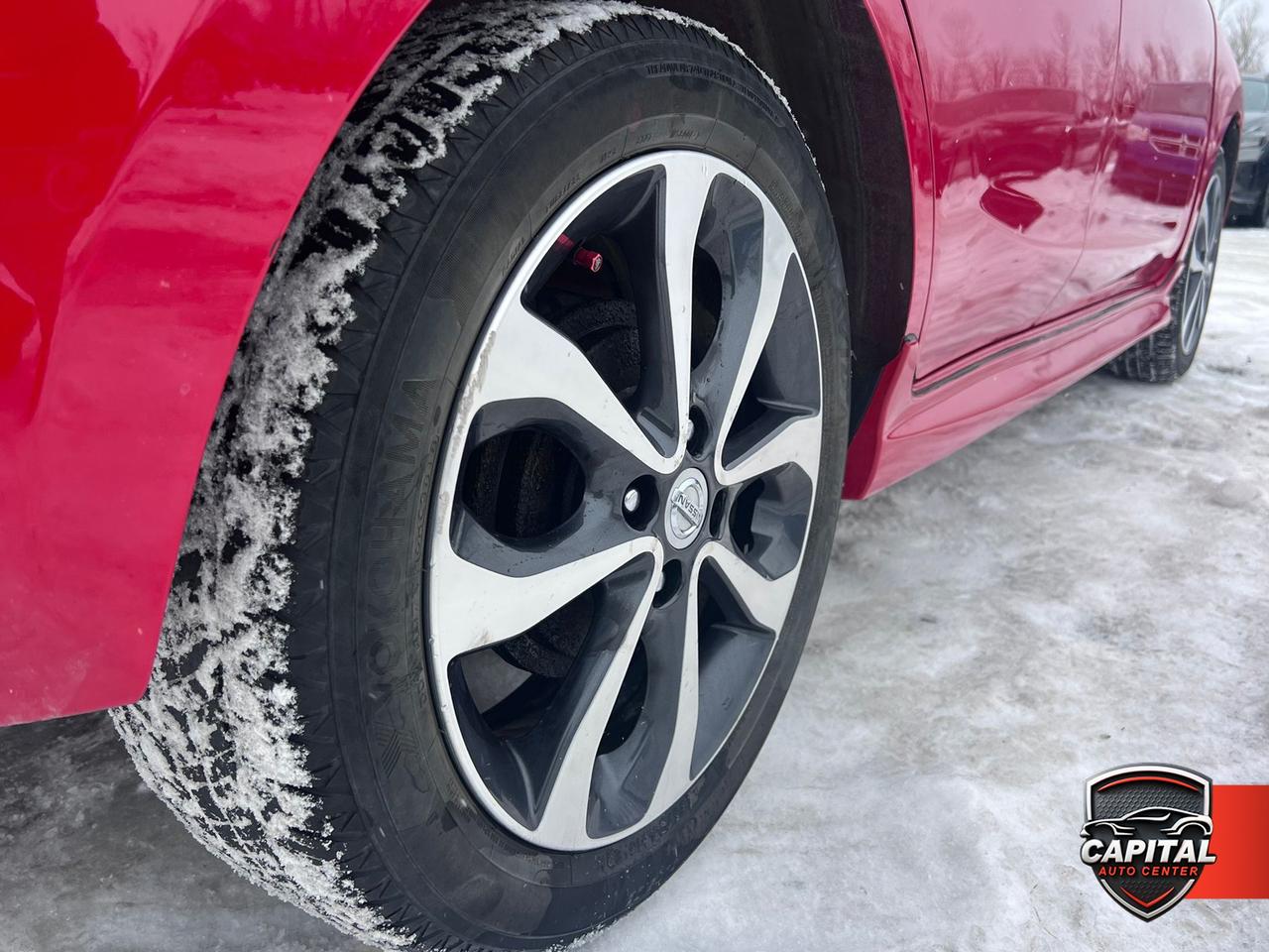 2015 Nissan Micra SR Photo