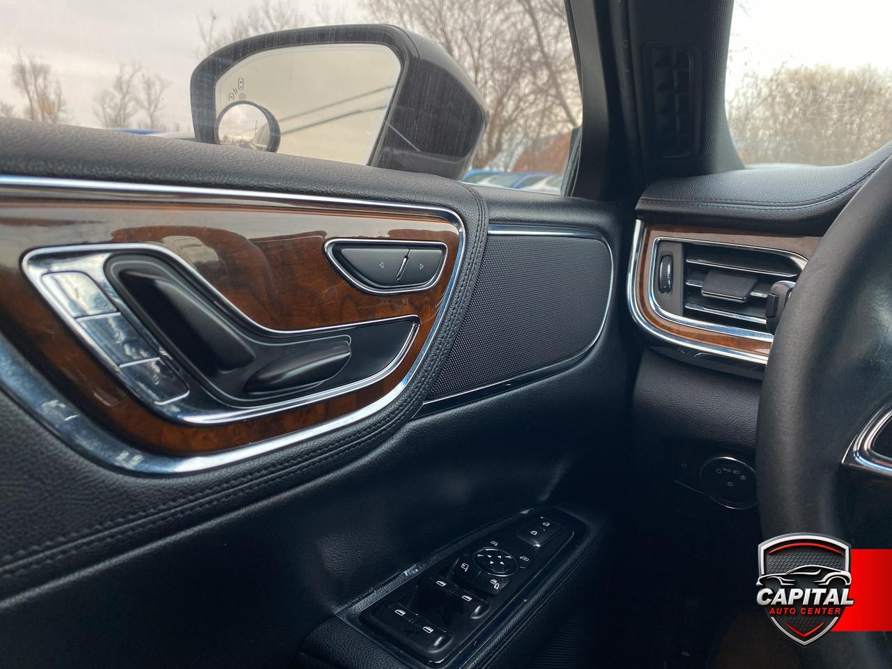 2017 Lincoln Continental Reserve Photo