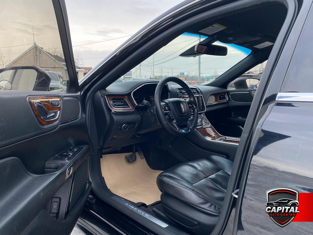 2017 Lincoln Continental Reserve Photo