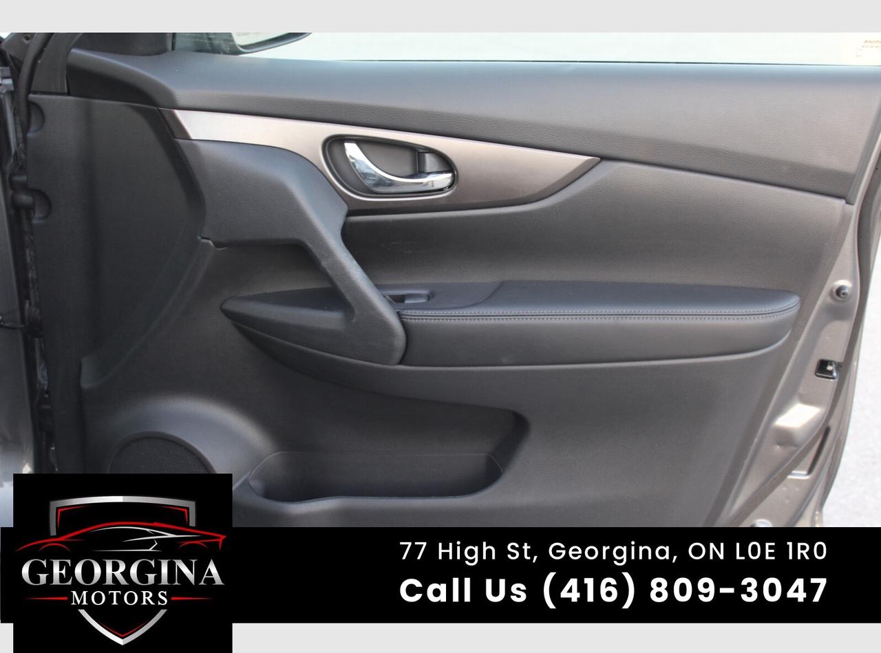 2014 Nissan Rogue SV Photo