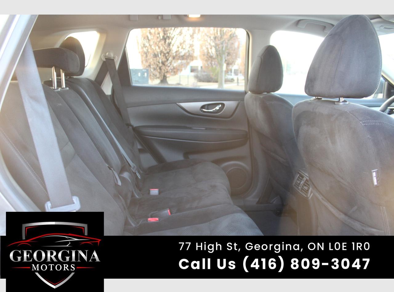 2014 Nissan Rogue SV Photo