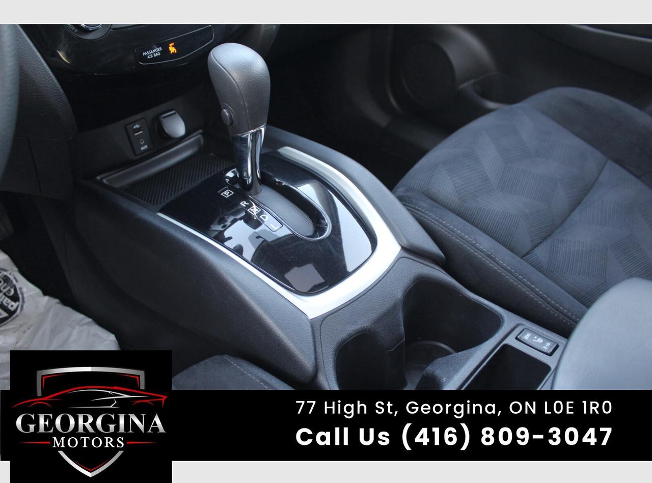 2014 Nissan Rogue SV Photo