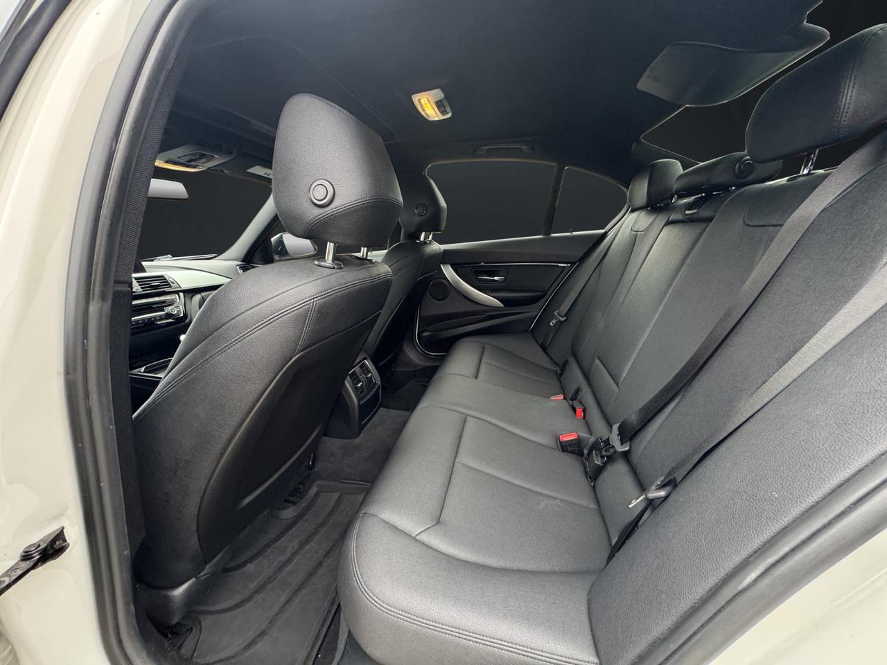 2018 BMW 3-Series 330i xDrive Photo