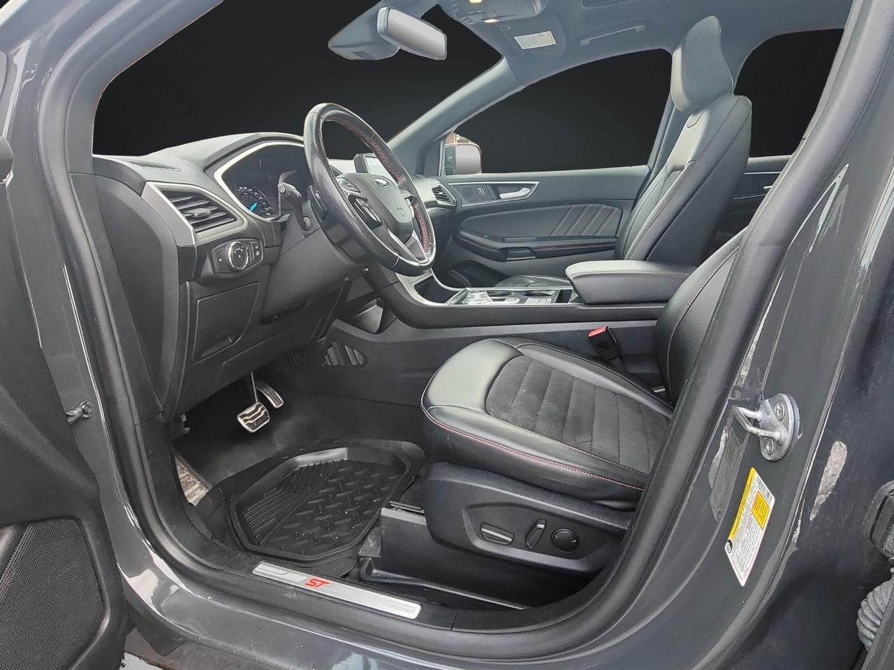 2021 Ford Edge SEL ST-Line Photo