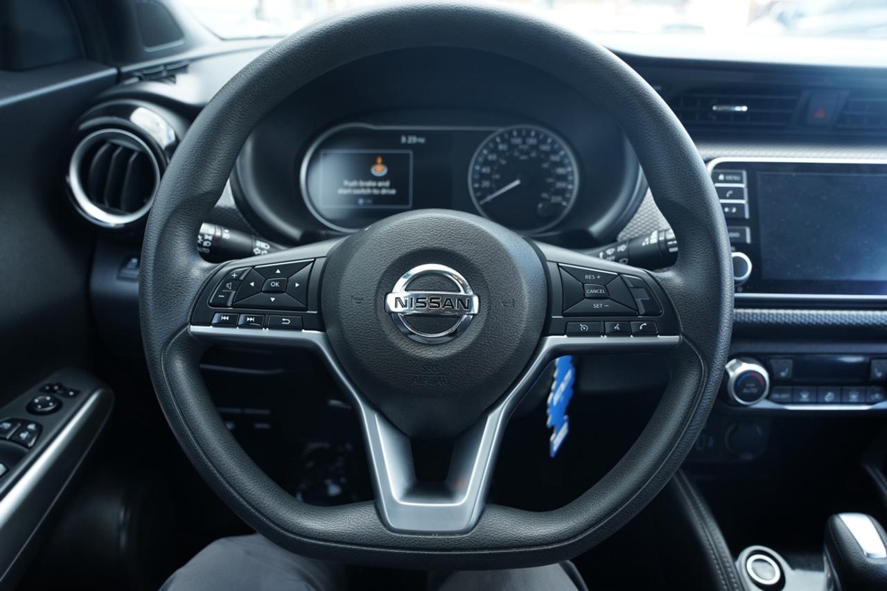 2018 Nissan Kicks SV/ALLOY/NAV/CAMERA/PUSH START/NO ACCIDENT Photo