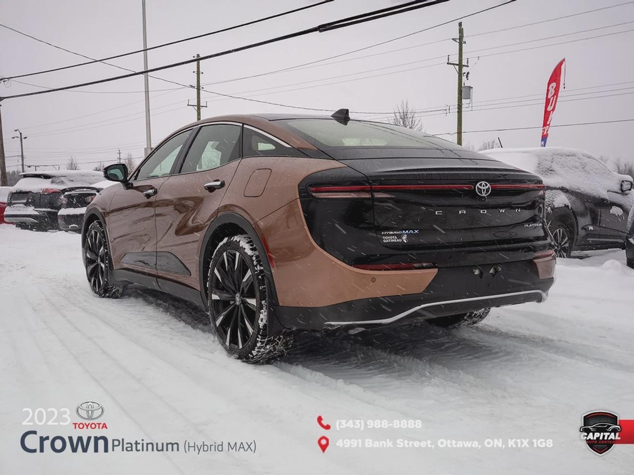 2023 Toyota Crown Platinum Photo3