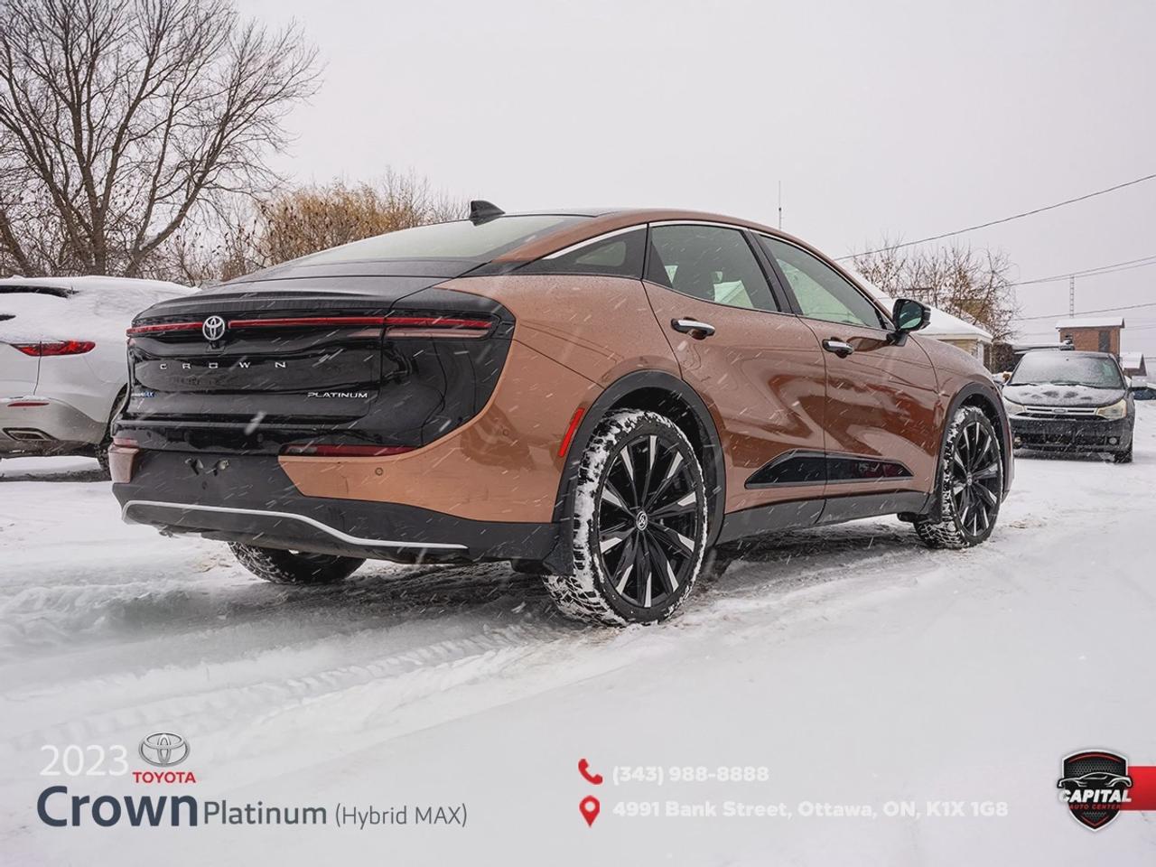 2023 Toyota Crown Platinum Photo2