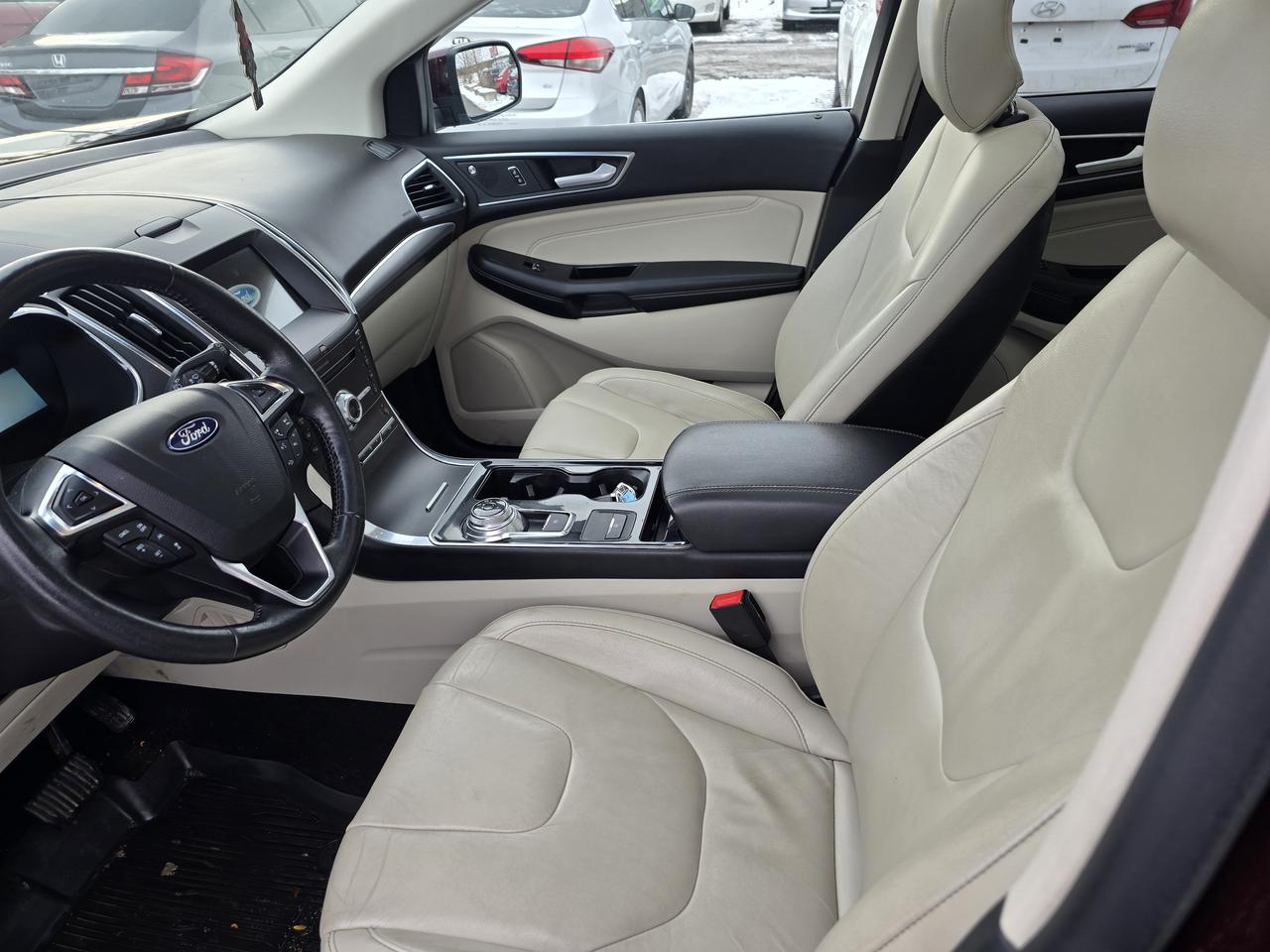 2019 Ford Edge Titanium Photo