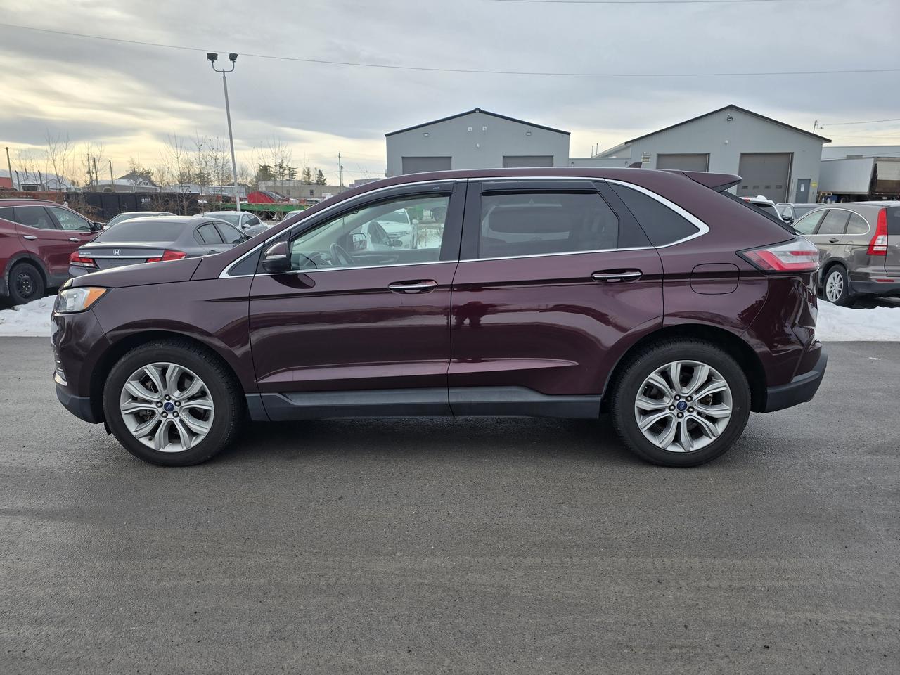 2019 Ford Edge Titanium Photo