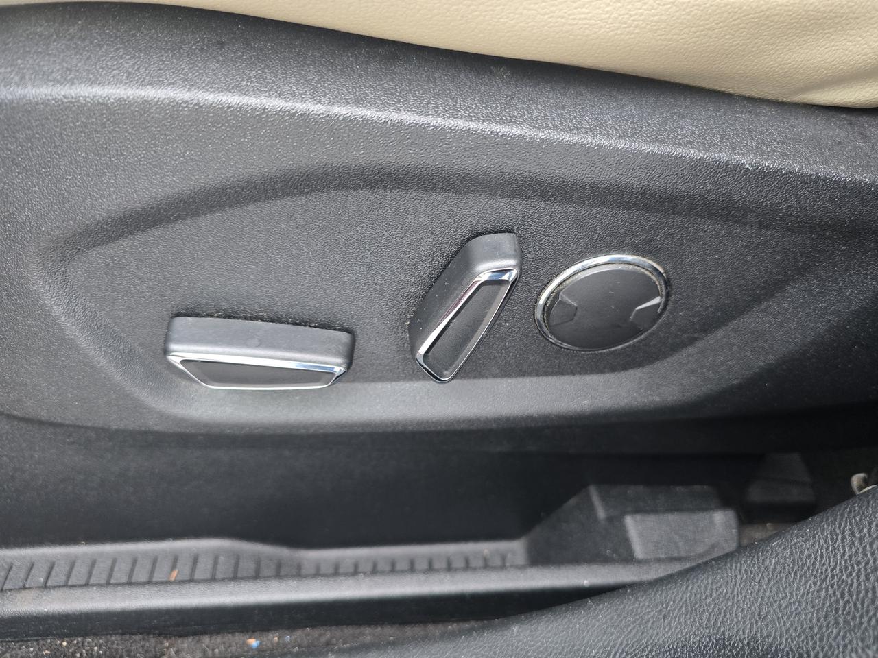 2019 Ford Edge Titanium Photo