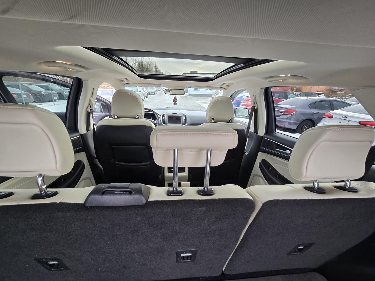 2019 Ford Edge Titanium Photo