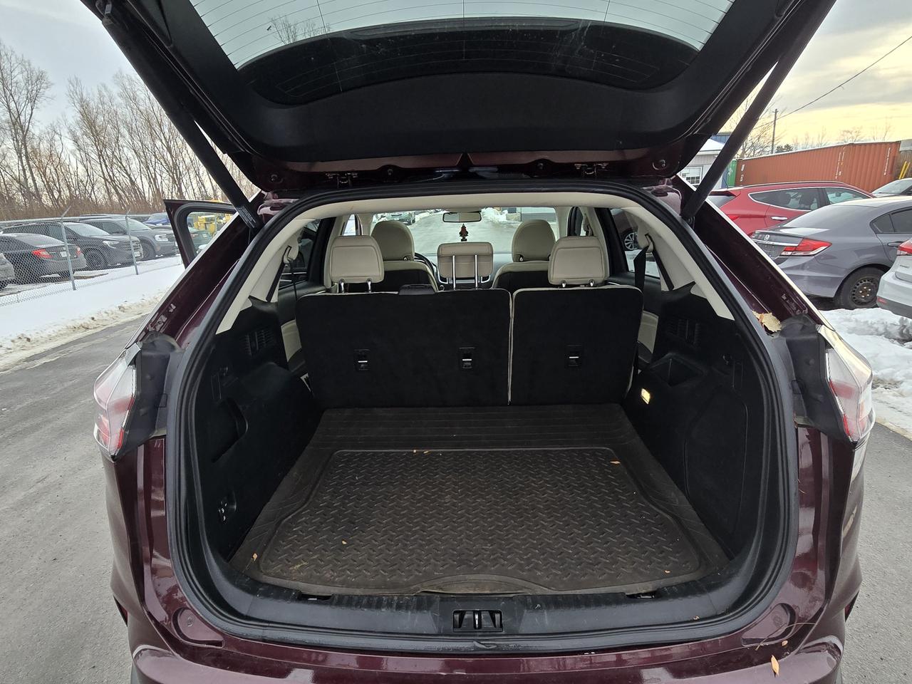 2019 Ford Edge Titanium Photo