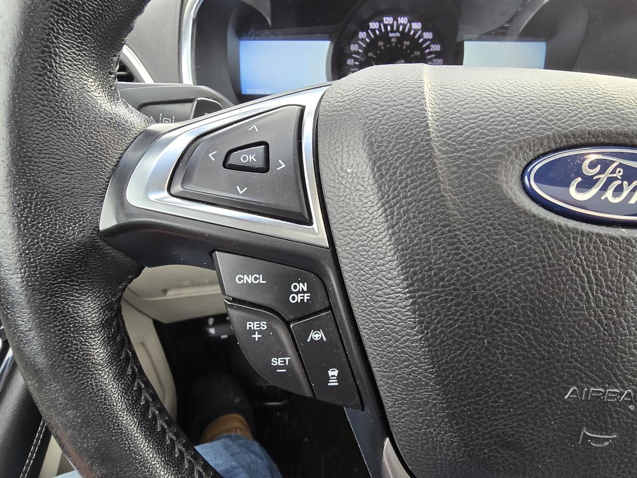 2019 Ford Edge Titanium Photo