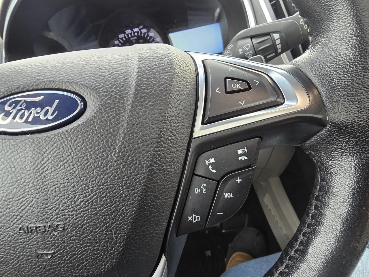 2019 Ford Edge Titanium Photo