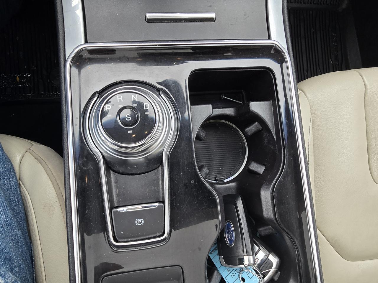 2019 Ford Edge Titanium Photo