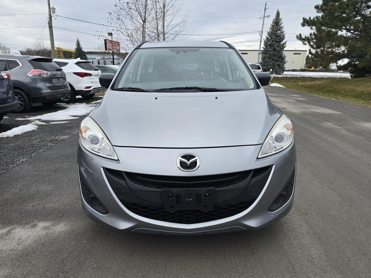 2017 Mazda MAZDA5 Touring Photo