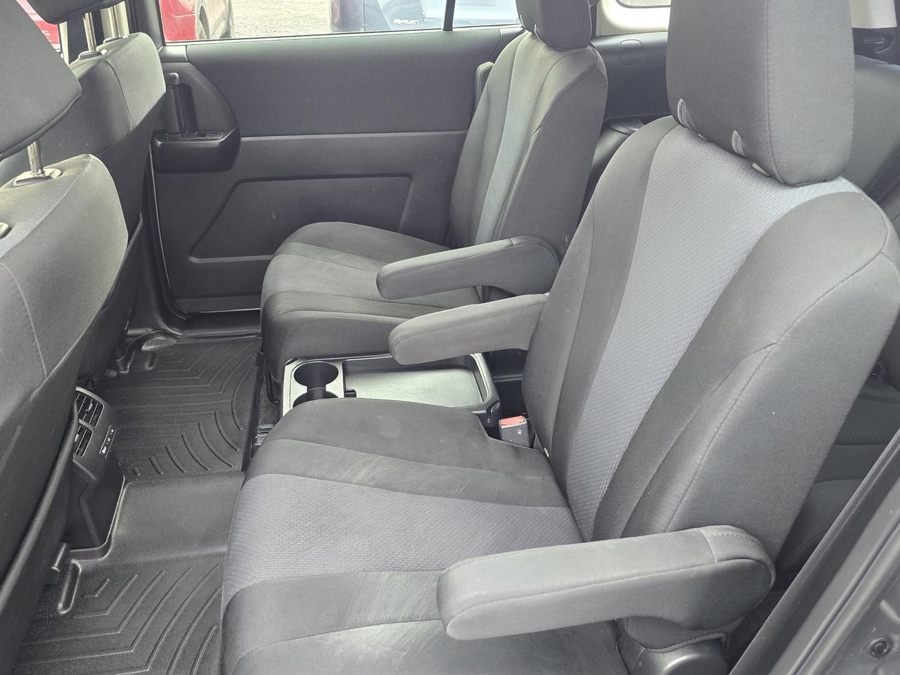 2017 Mazda MAZDA5 Touring Photo