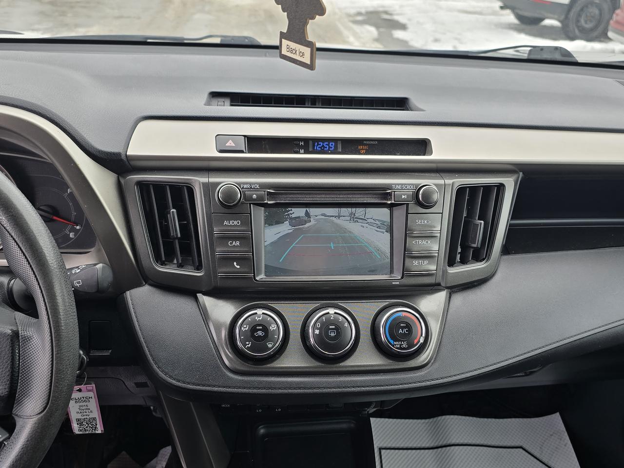 2015 Toyota RAV4 LE Photo