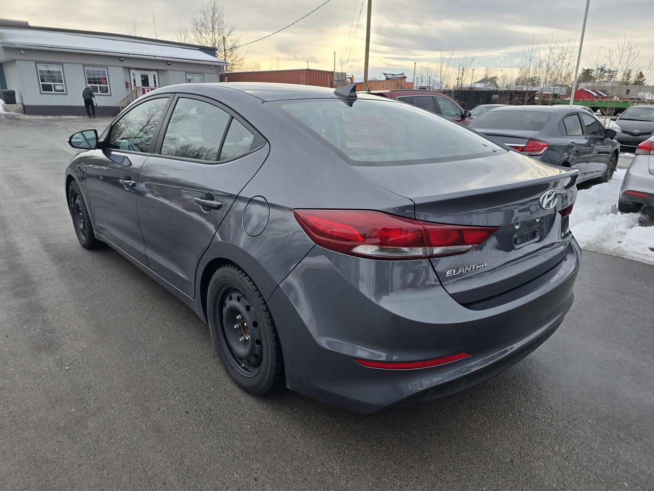 2018 Hyundai Elantra GL Photo