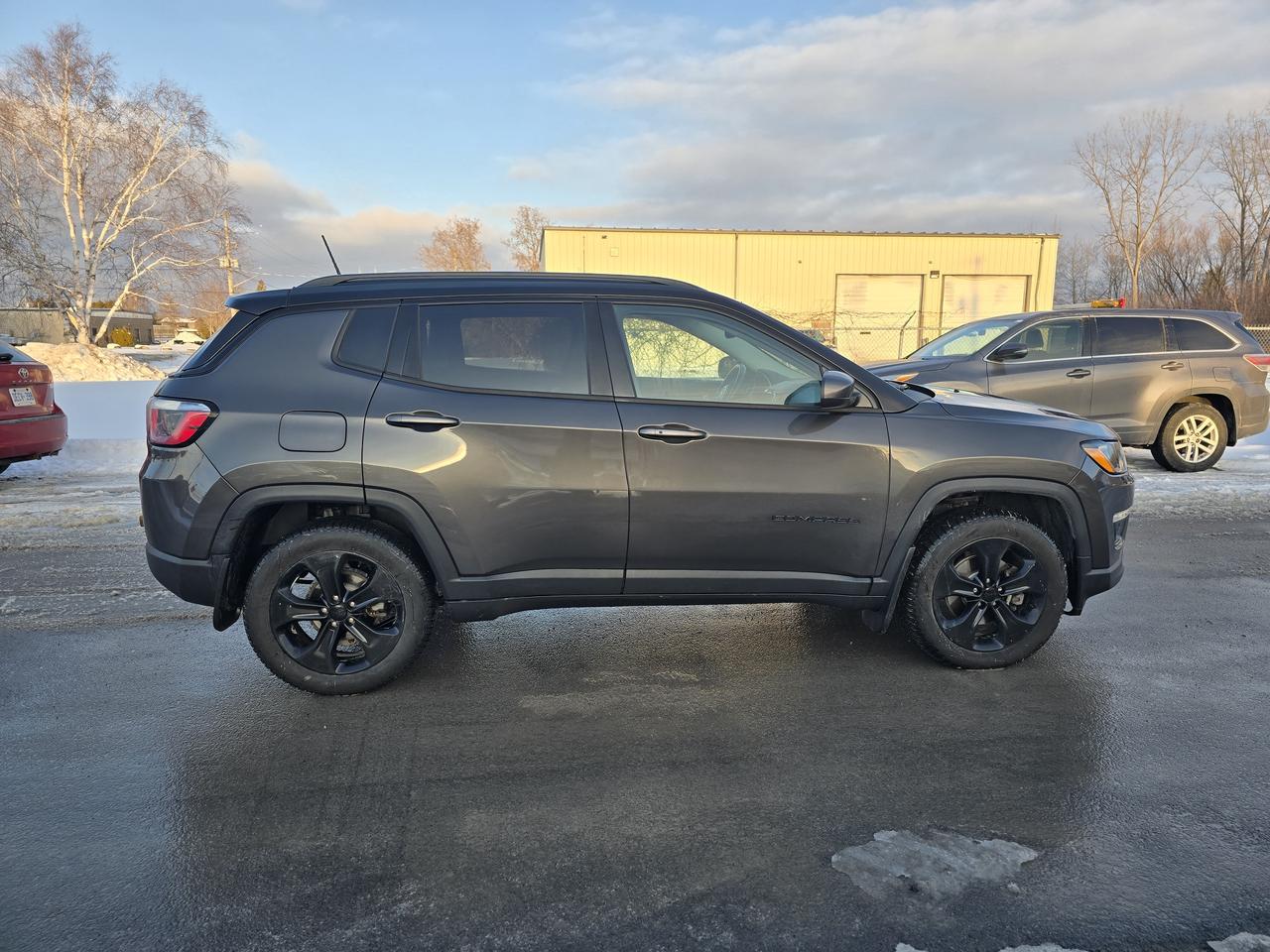 2018 Jeep Compass NORTH Photo