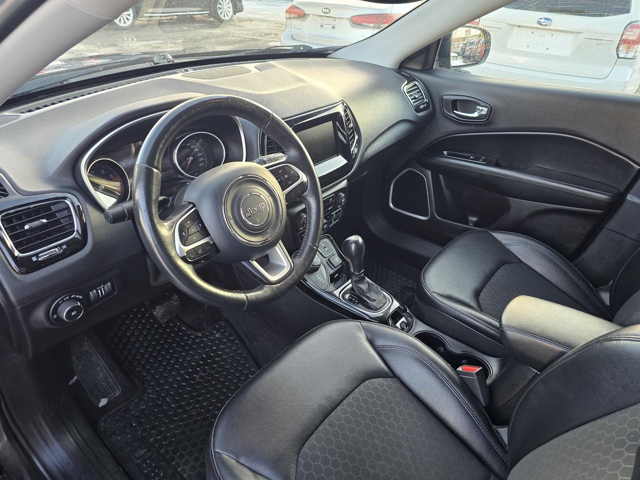 2018 Jeep Compass NORTH Photo