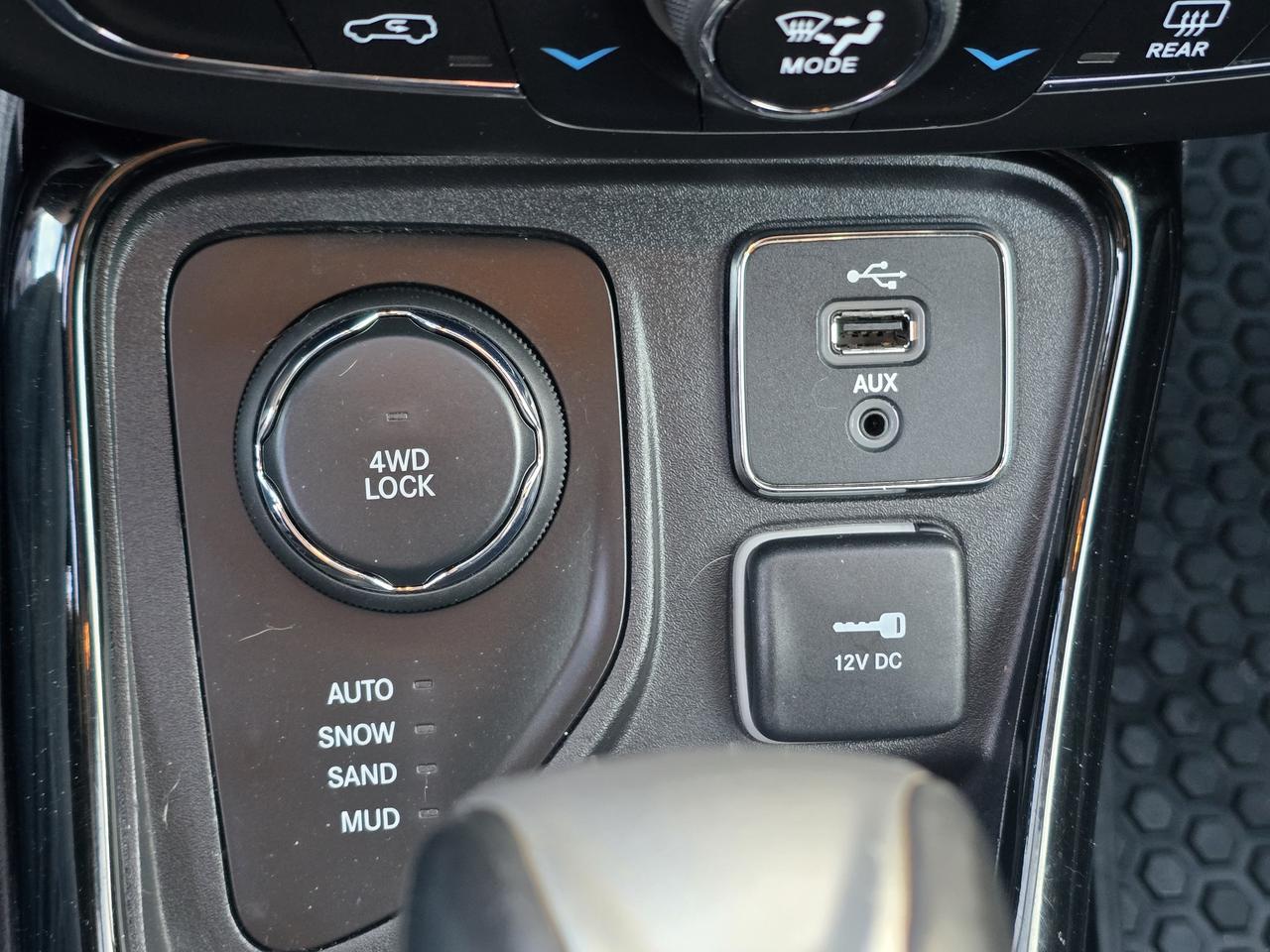 2018 Jeep Compass NORTH Photo